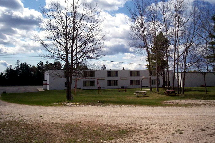 Bayside Hotel (Bayside Inn, The Surf) - Real Estate Listing Photo (newer photo)